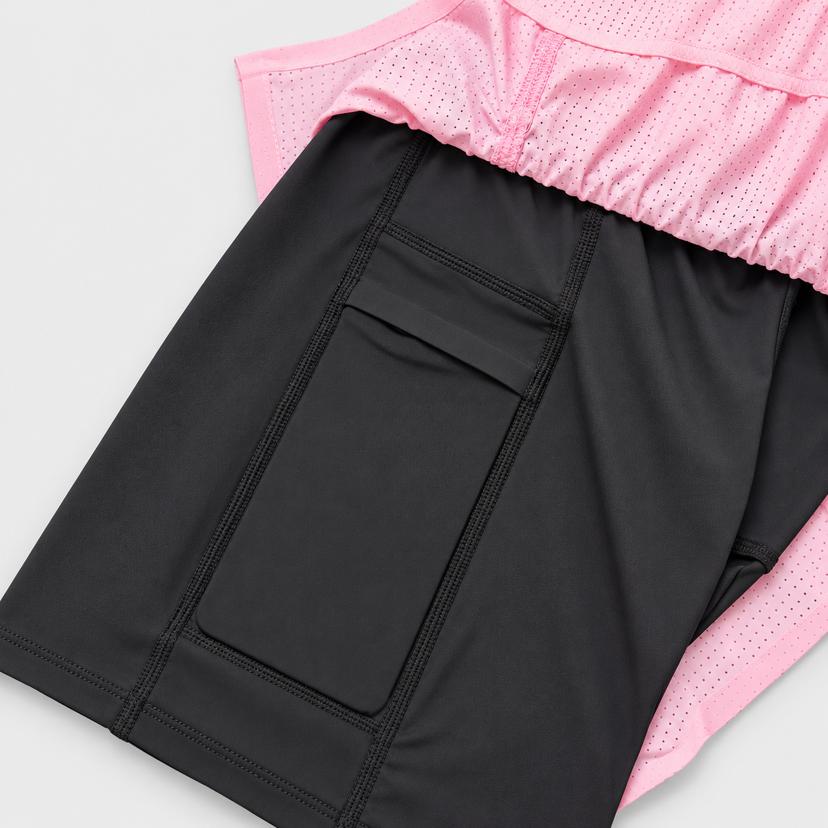 Air Vent Shorts (Women)